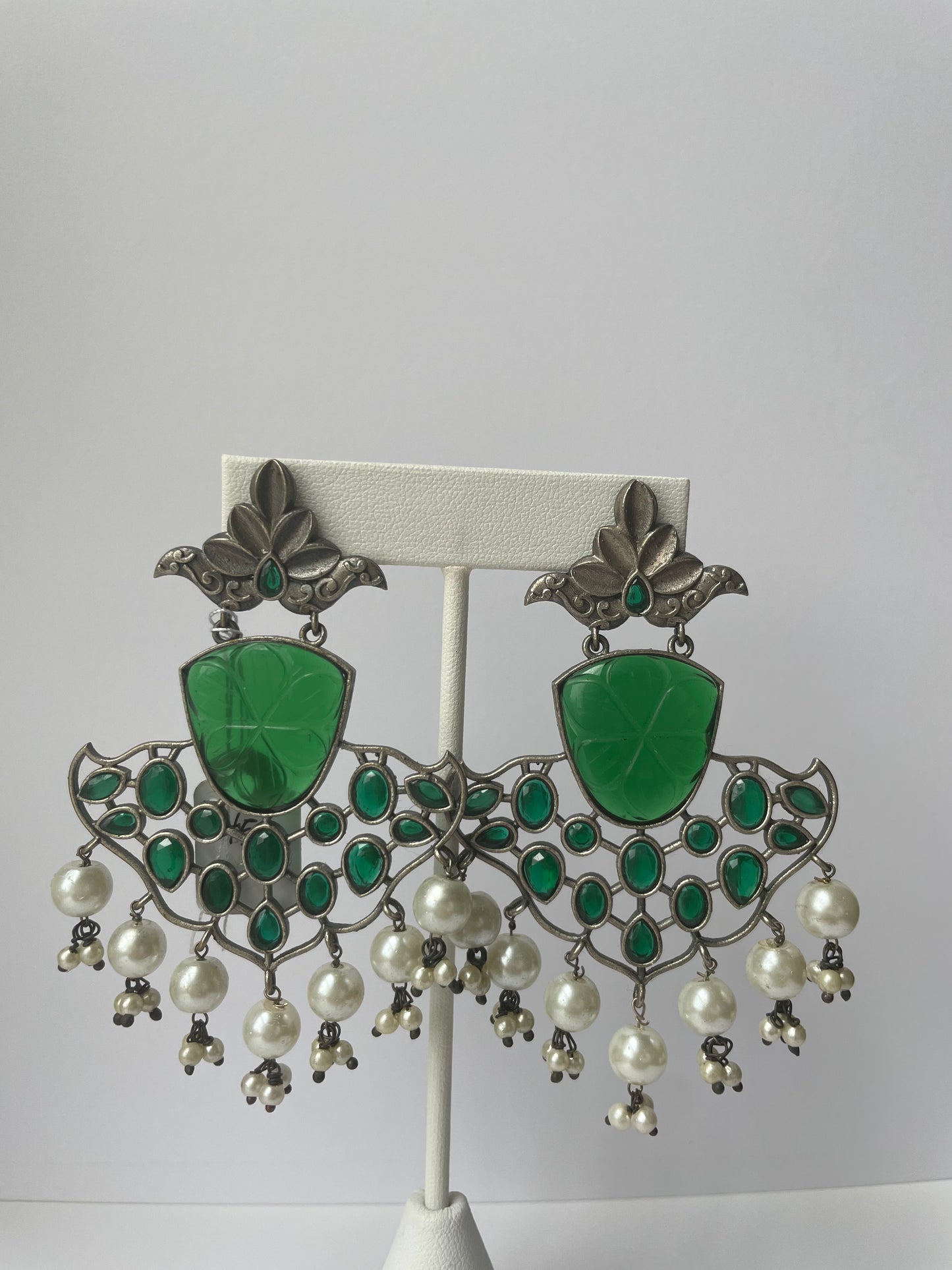 Avani Earrings - Exquisite Indian Jewelry for a Touch of Elegance