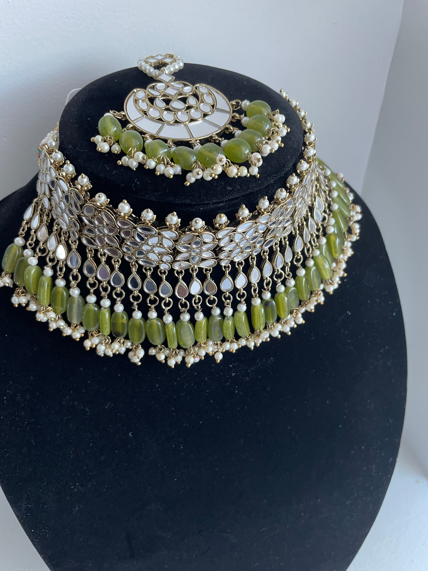 Mirror Choker Set Mendhi Green